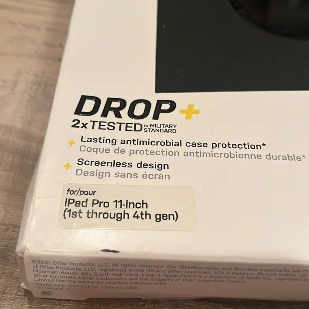 OtterBox Defender Pro Black Case for iPad Pro 11-inch